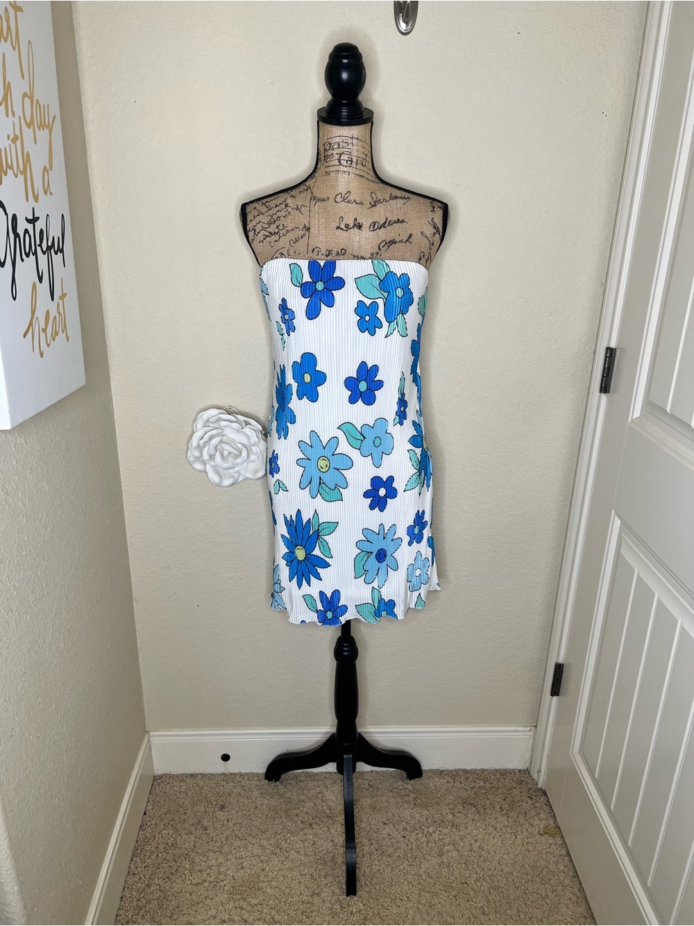NTM: Princess Polly XX Blue Floral Plissé Strapless Mini Dress | US 8